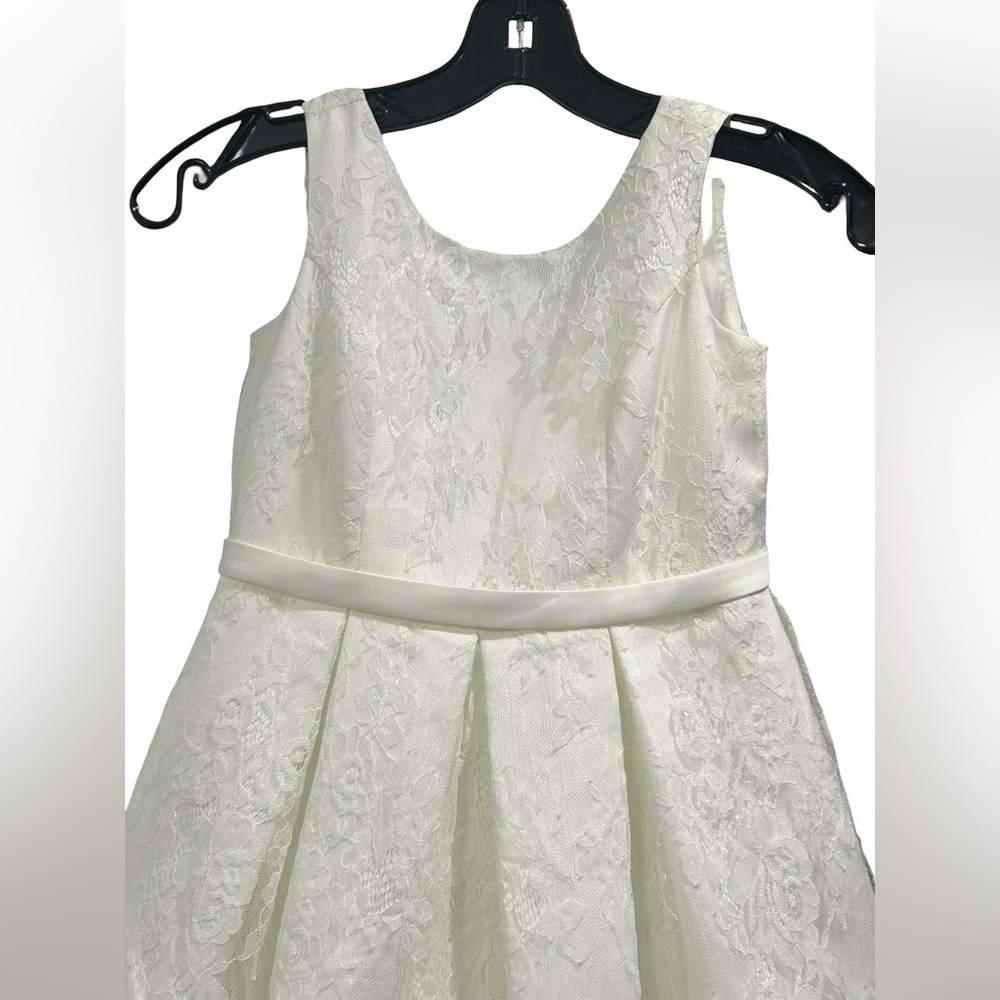 David's Bridal Girls Lace Flower Girl Dress Ivory Size 8 Formal NWT Wedding Bow - Picture 4 of 11